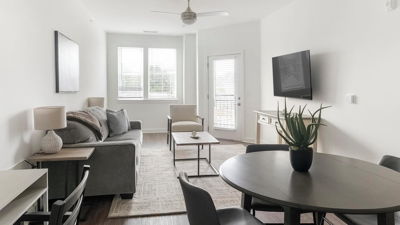 Photo of Livingroom in East Raleigh