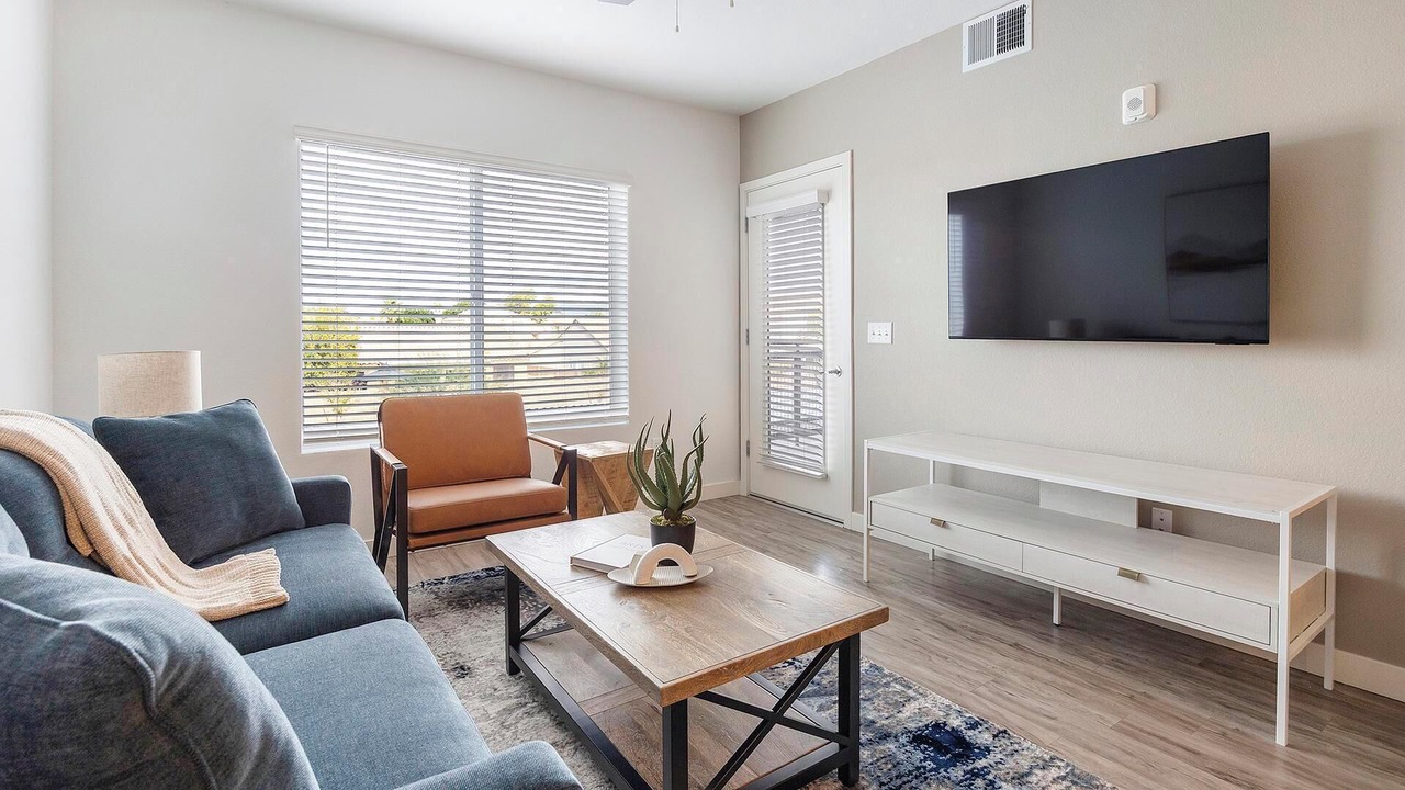 Photo of Livingroom in East Mesa