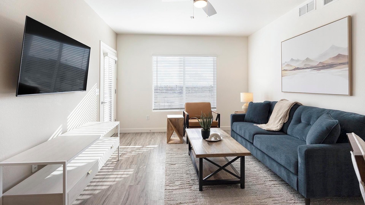 Photo of Livingroom in East Mesa