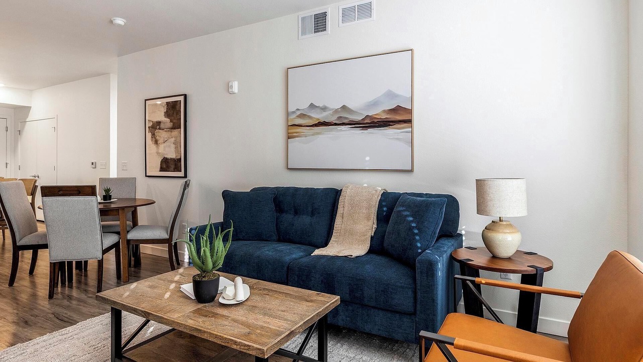 Photo of Livingroom in East Mesa