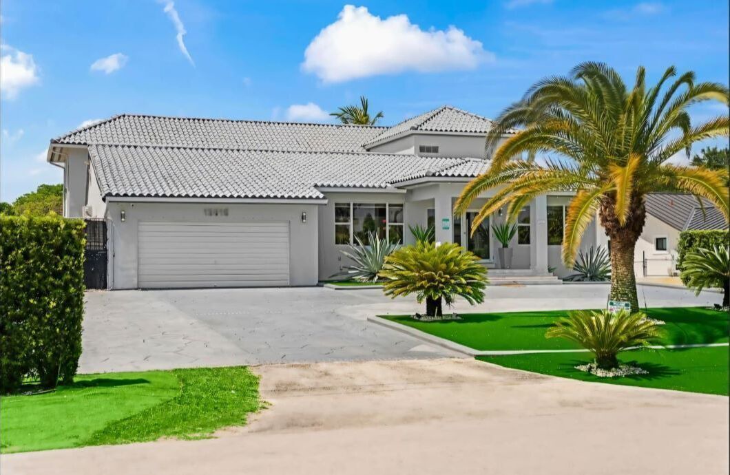 Photo of Outdoor in Tamiami