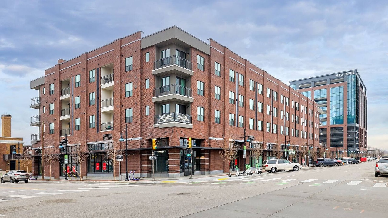 Photo of Outdoor in Blue Dome District