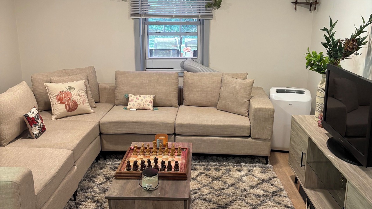 Photo of Livingroom in Montville