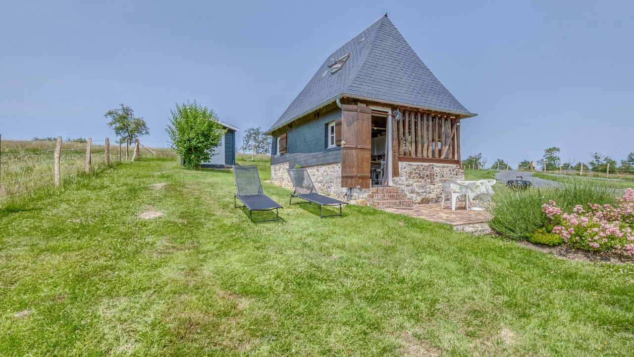 Photo of Patio Balcony in Les Authieux-sur-Calonne
