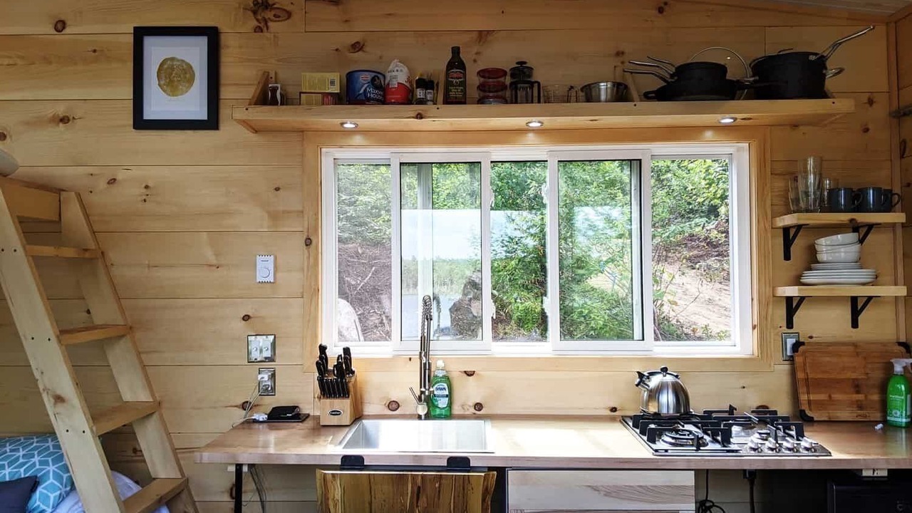 Photo of Kitchen in Dysart et al