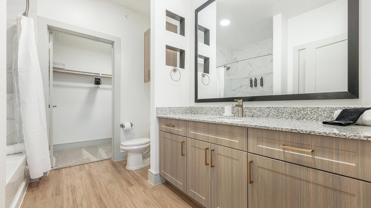 Photo of Bathroom in Scofield Farms