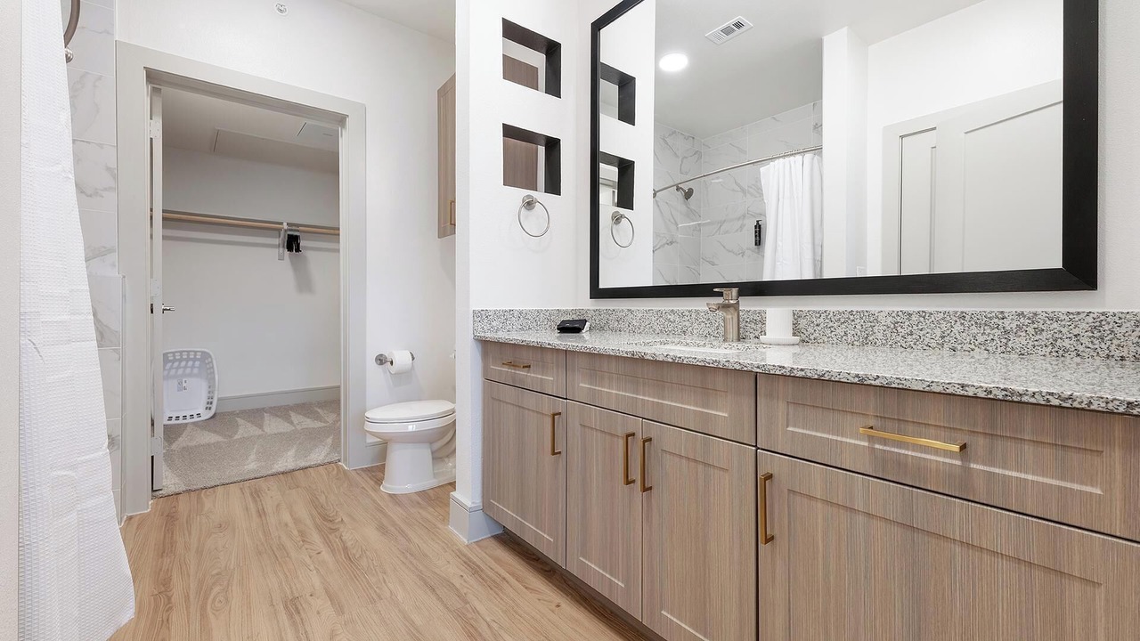 Photo of Bathroom in Scofield Farms