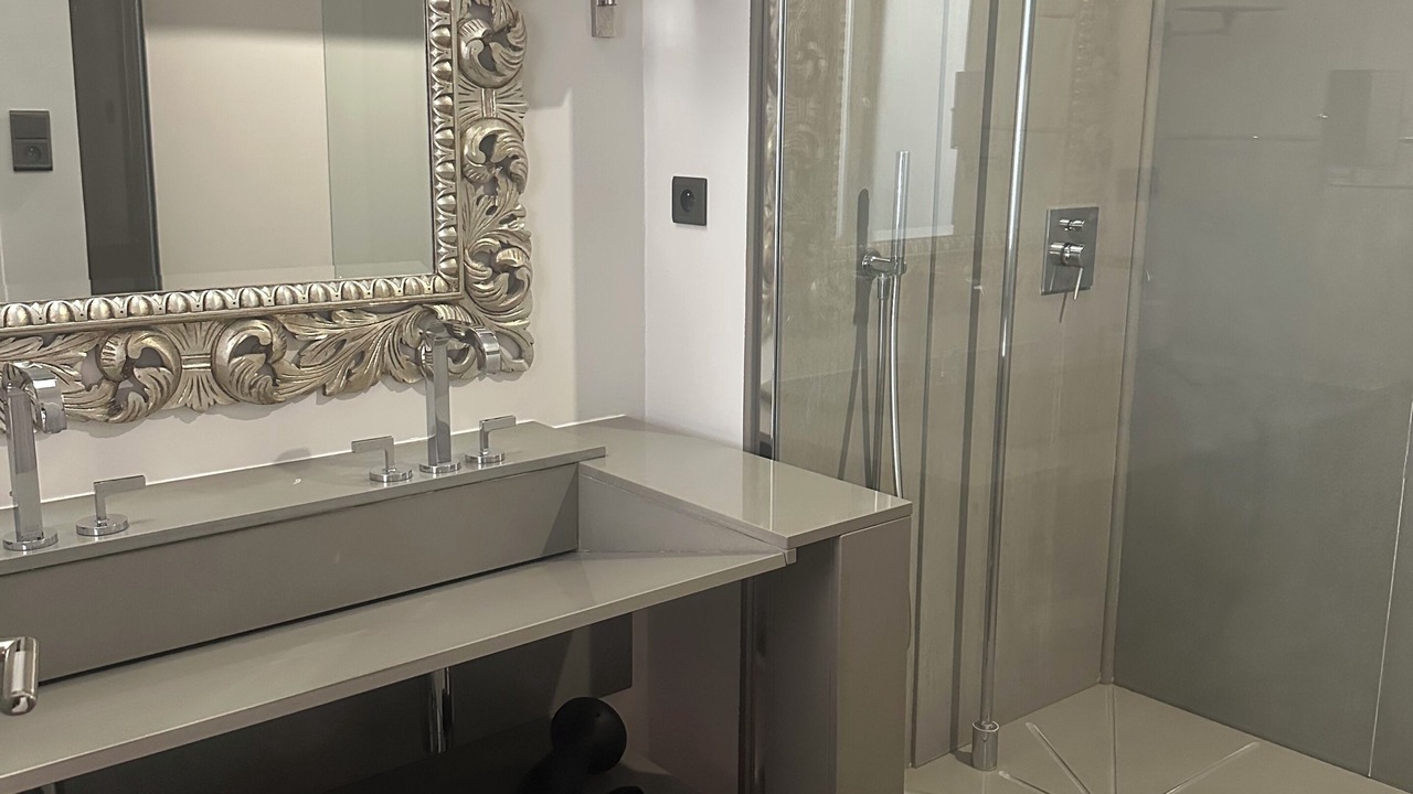 Photo of Bathroom in Saint-Mathieu