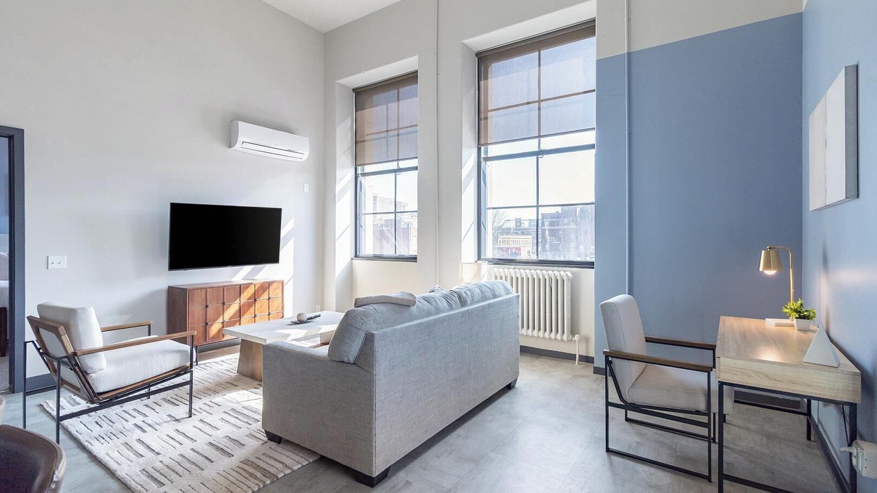 Photo of Livingroom in Downtown Hartford