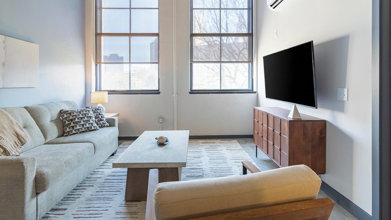 Photo of Livingroom in Downtown Hartford