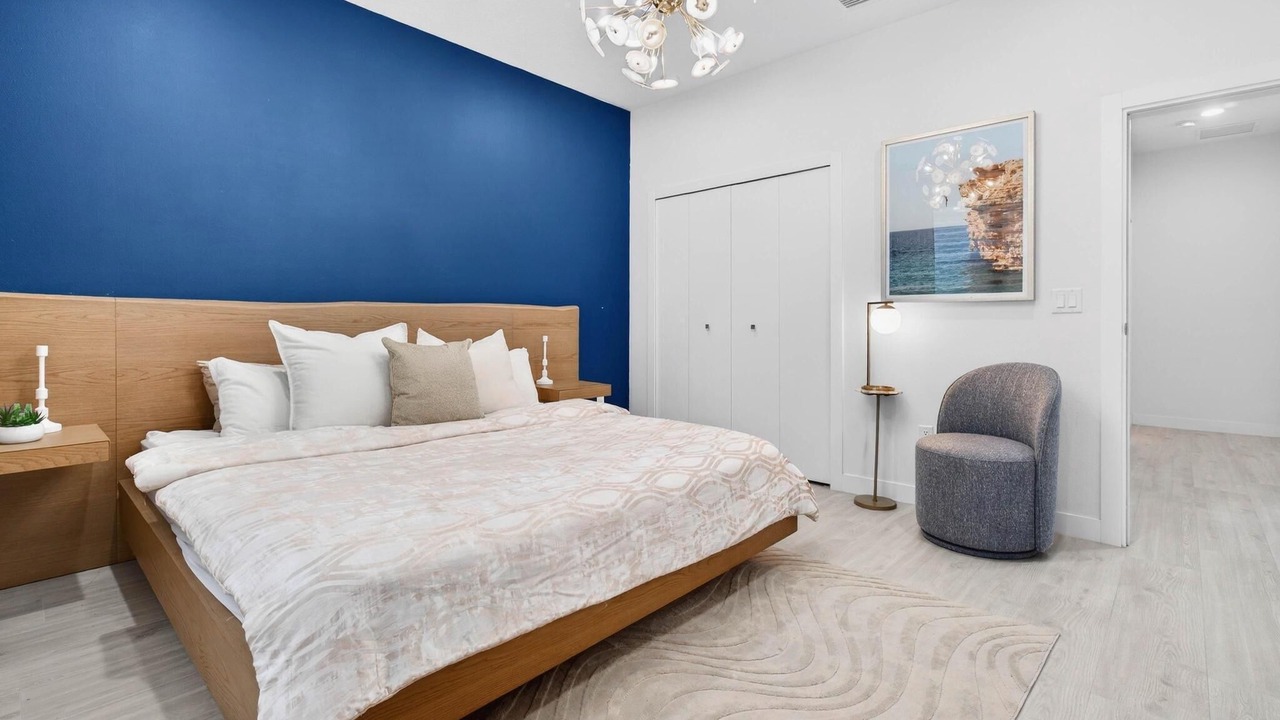 Photo of Bedroom in Pinecrest West Park