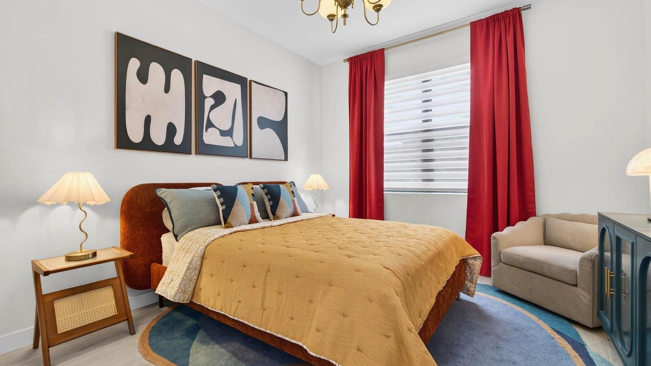 Photo of Bedroom in Pinecrest West Park