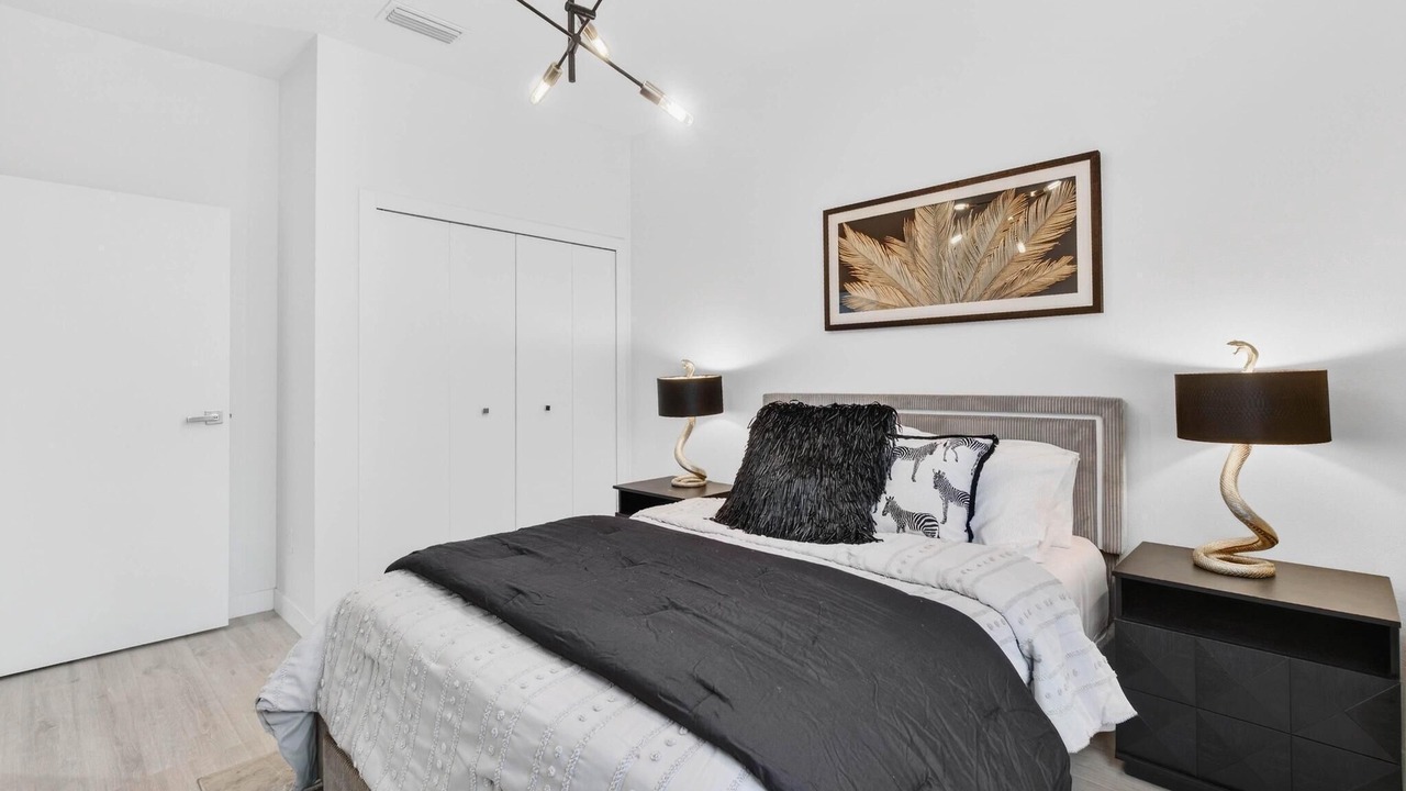 Photo of Bedroom in Pinecrest West Park