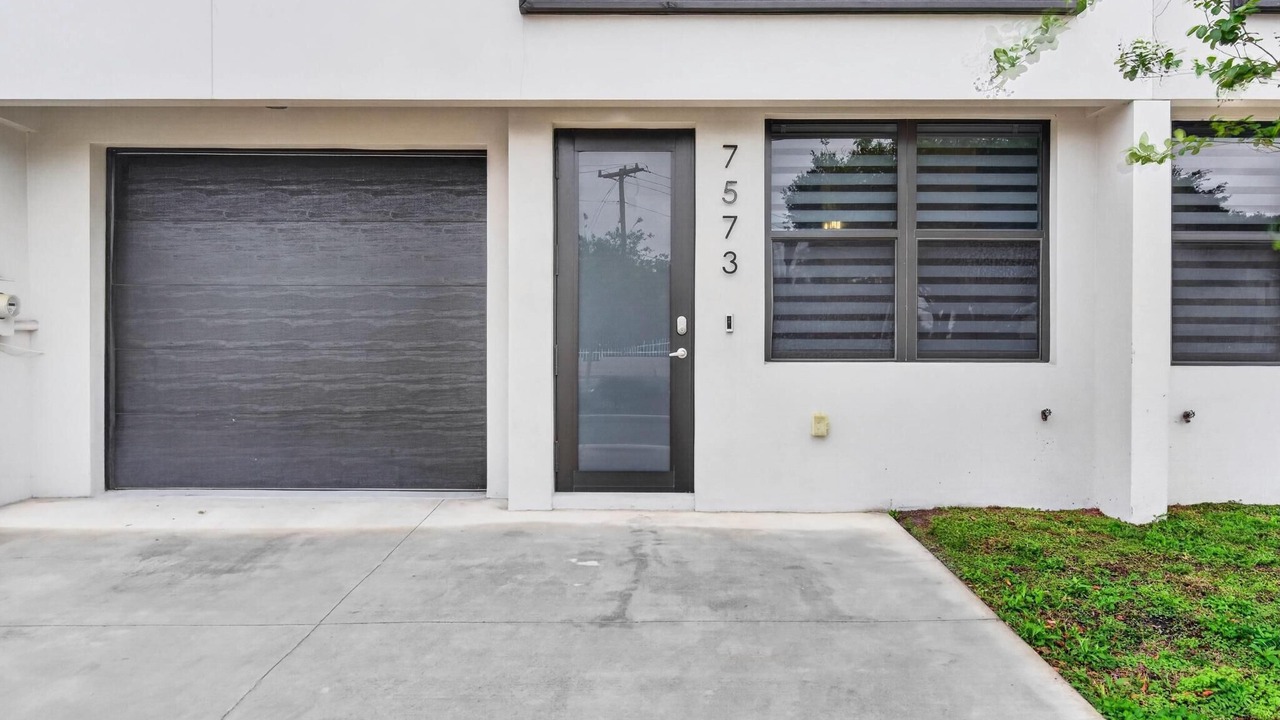 Photo of Outdoor in Pinecrest West Park