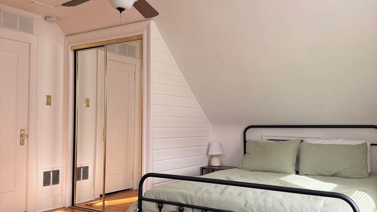 Photo of Bedroom in Downers Grove
