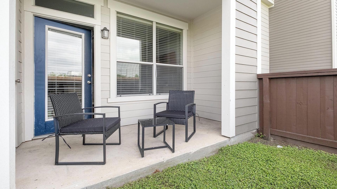 Photo of Patio Balcony in Atascocita