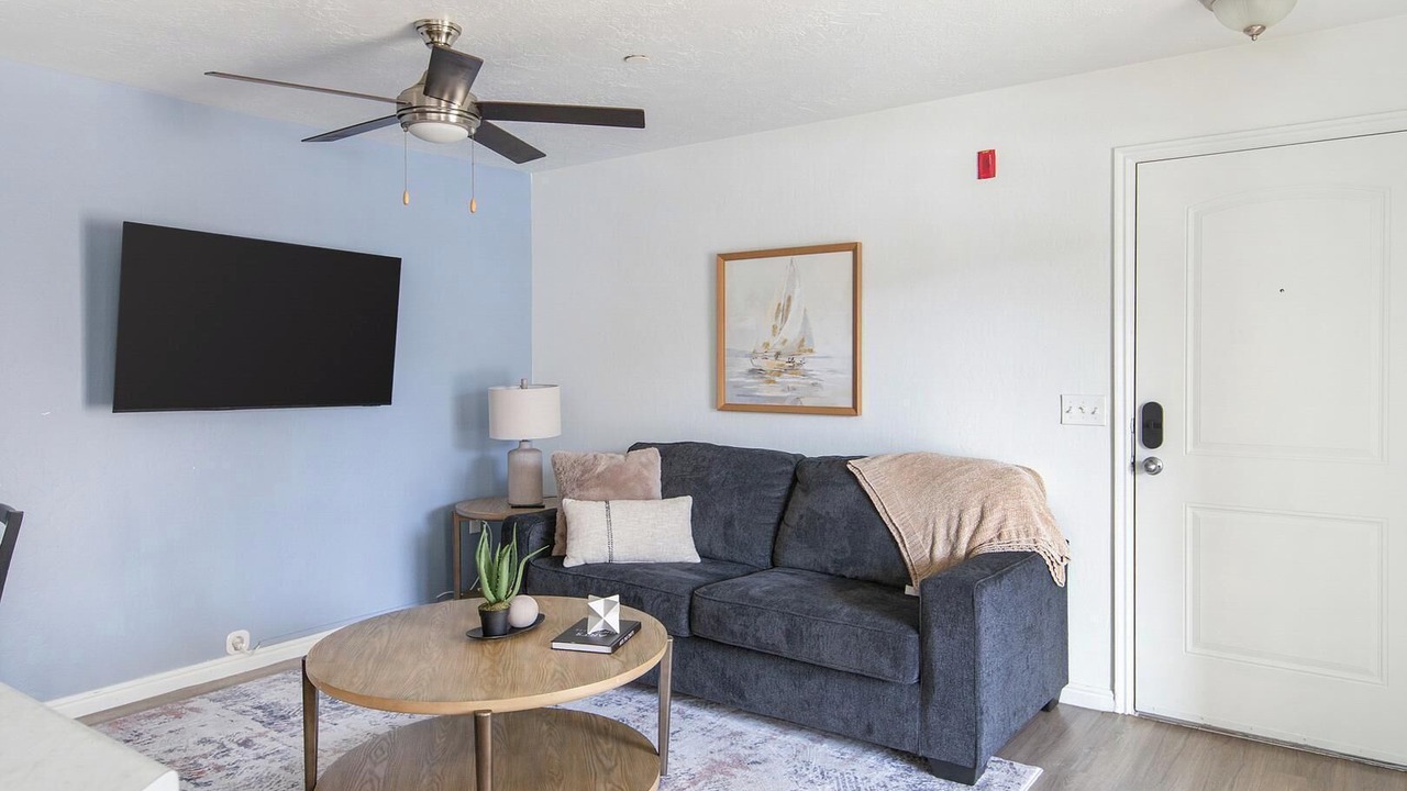 Photo of Livingroom in Herriman