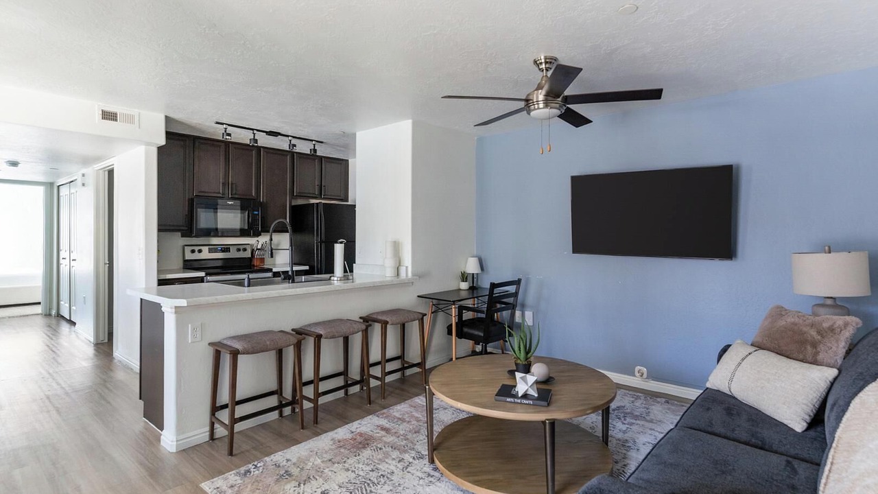 Photo of Livingroom in Herriman