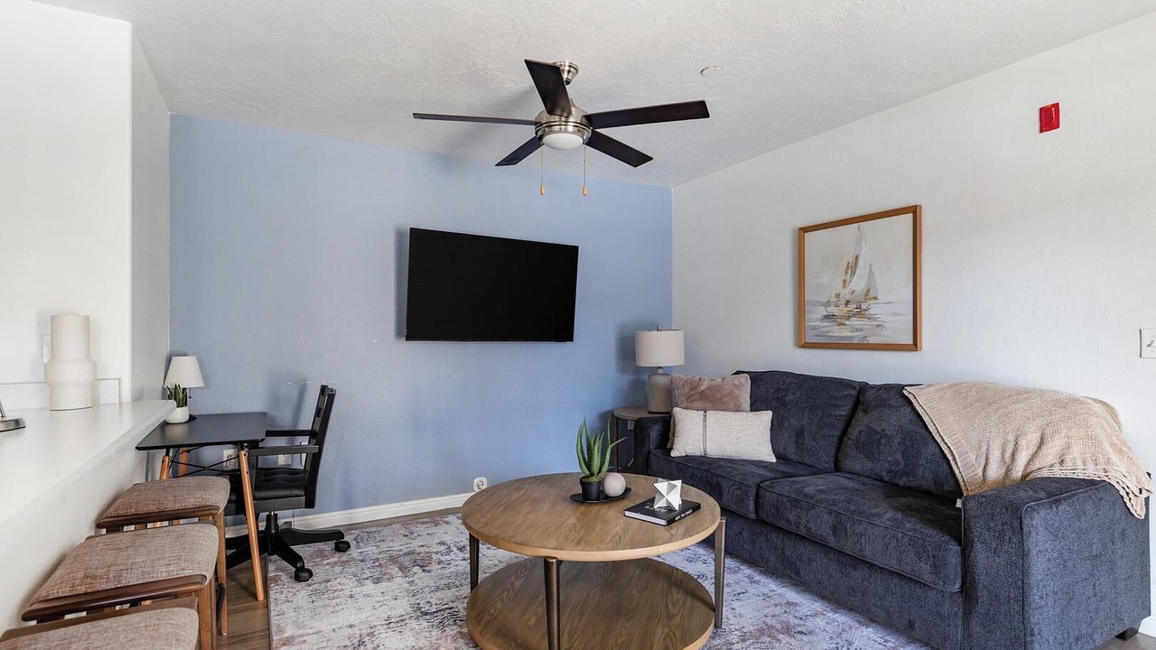 Photo of Livingroom in Herriman