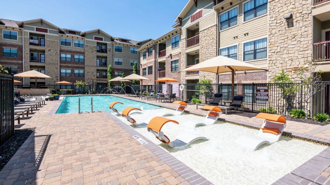 Photo of Outdoor in Northeast Carrollton