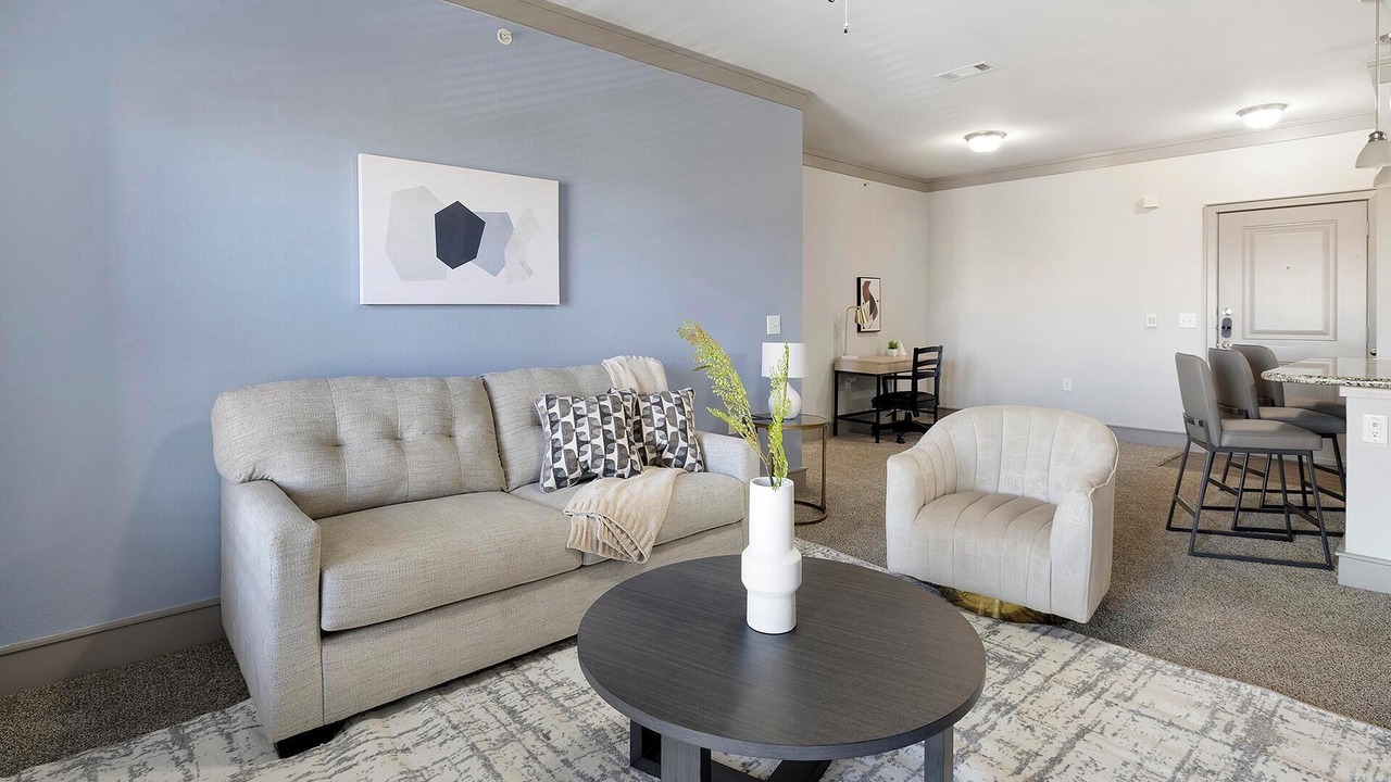 Photo of Livingroom in Northeast Carrollton