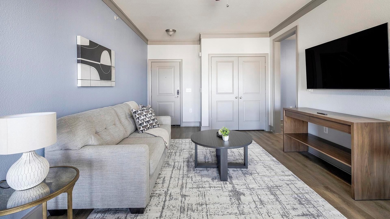 Photo of Livingroom in Northeast Carrollton