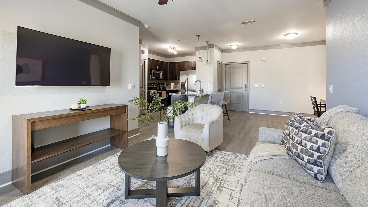 Photo of Livingroom in Northeast Carrollton