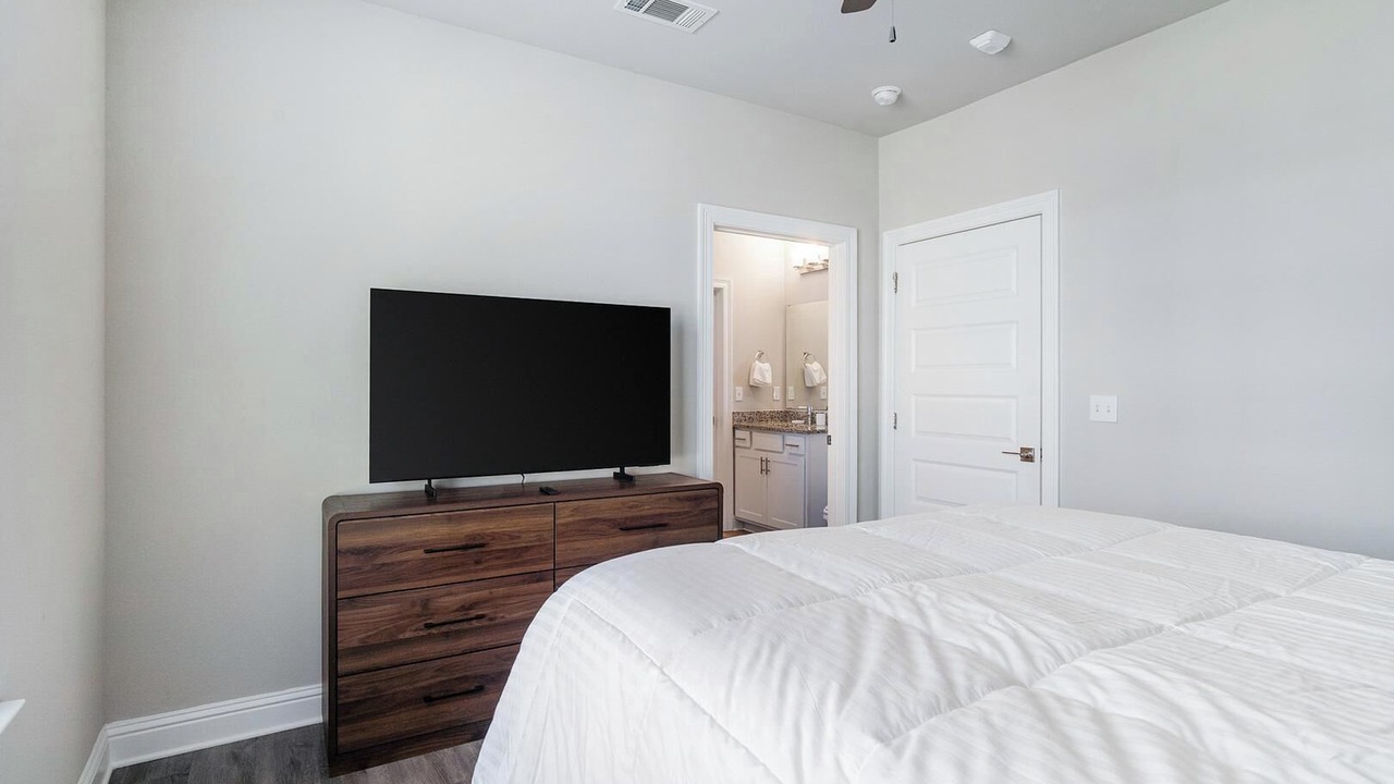 Photo of Bedroom in Harvey