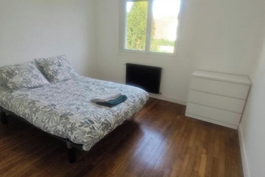 Photo of Bedroom in Emerainville