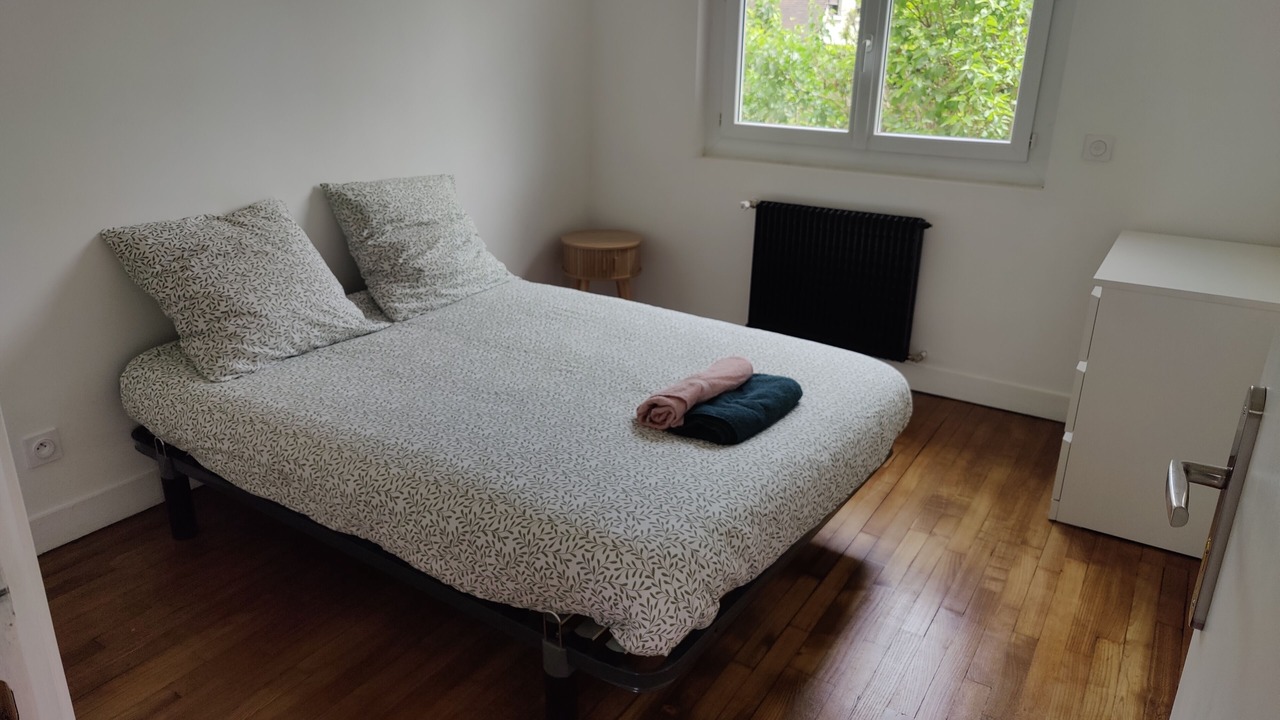 Photo of Bedroom in Emerainville
