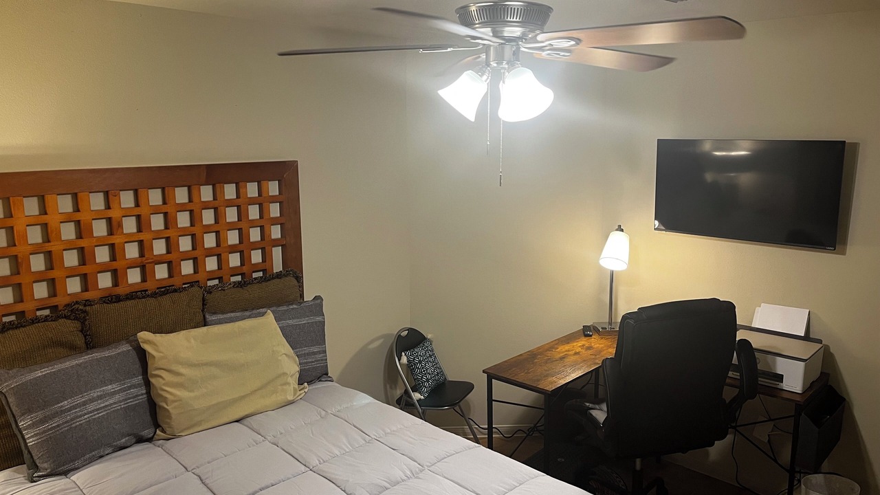 Photo of Bedroom in Channelview