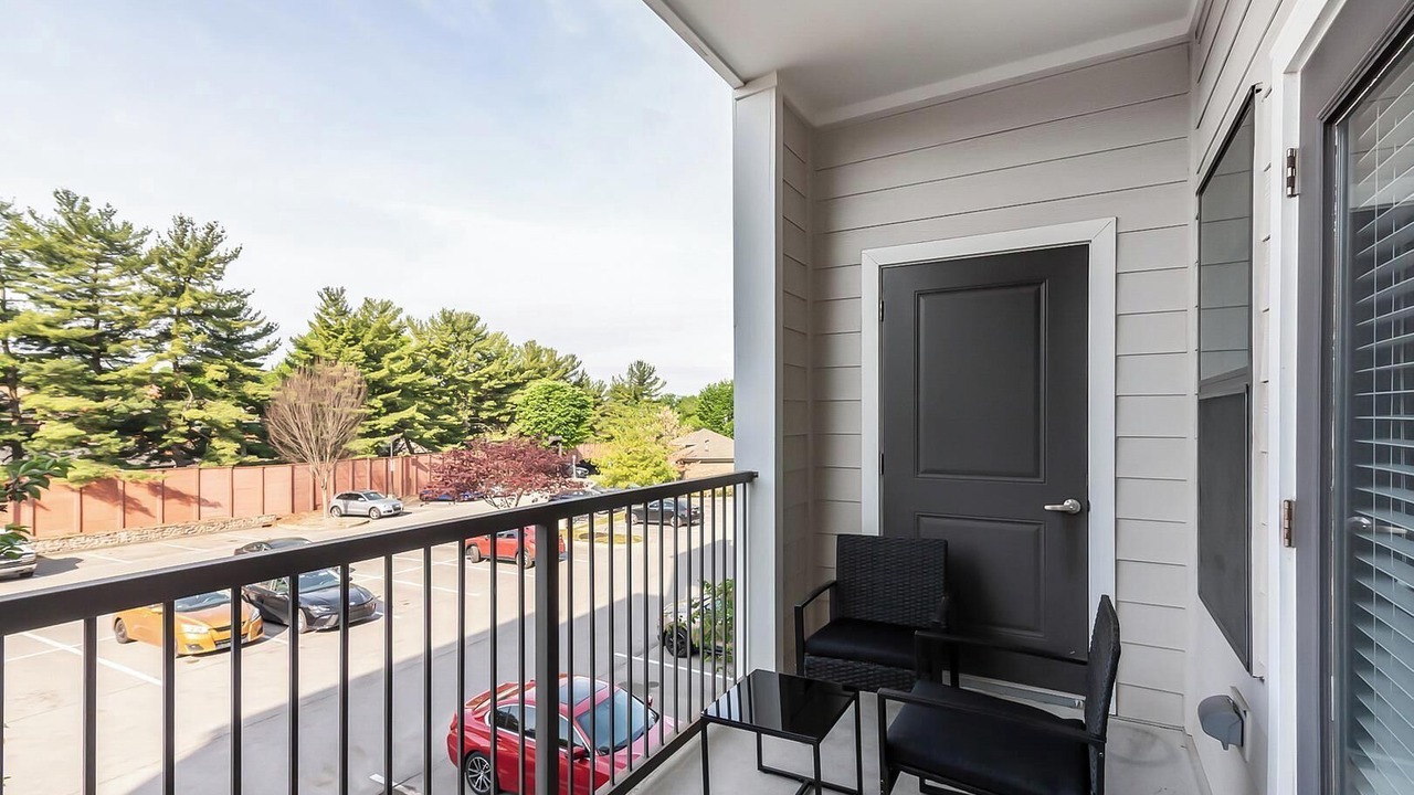 Photo of Outdoor in Hurstbourne