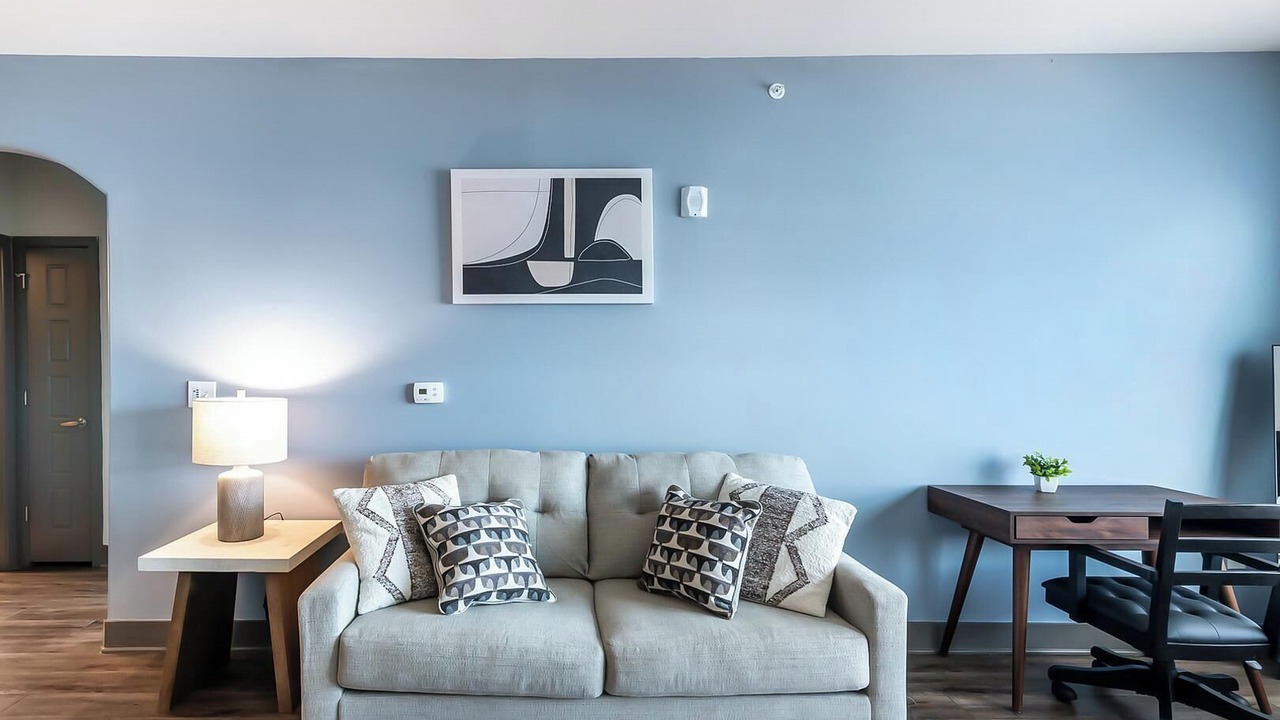 Photo of Livingroom in Hurstbourne