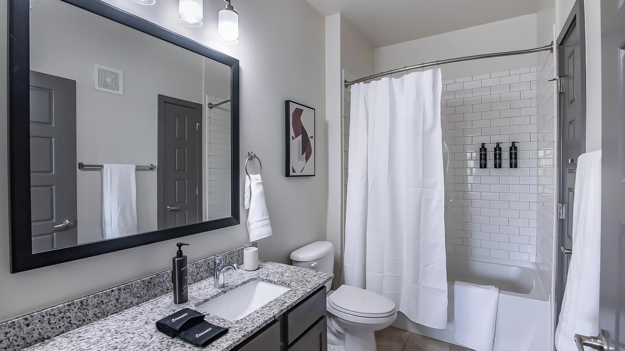 Photo of Bathroom in Hurstbourne