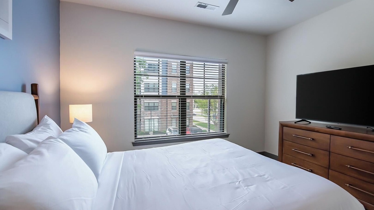 Photo of Bedroom in Hurstbourne