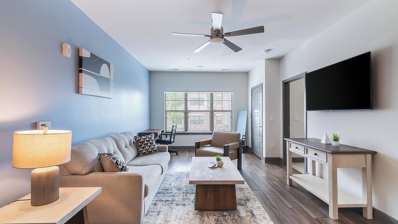 Photo of Livingroom in Hurstbourne