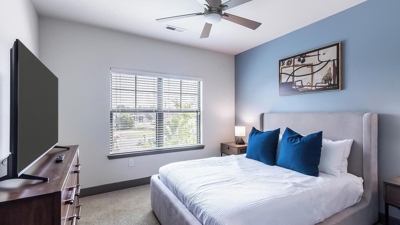 Photo of Bedroom in Hurstbourne