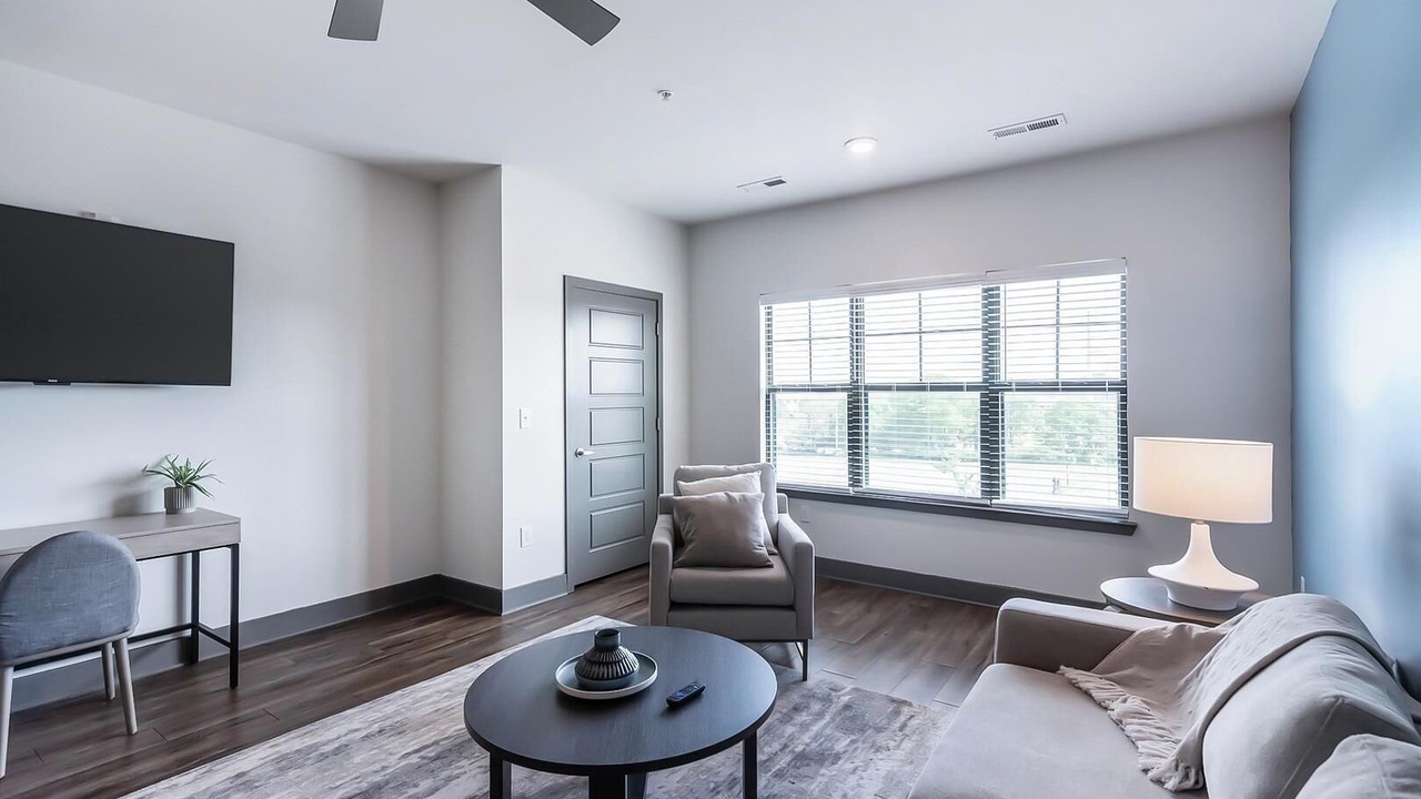 Photo of Livingroom in Hurstbourne