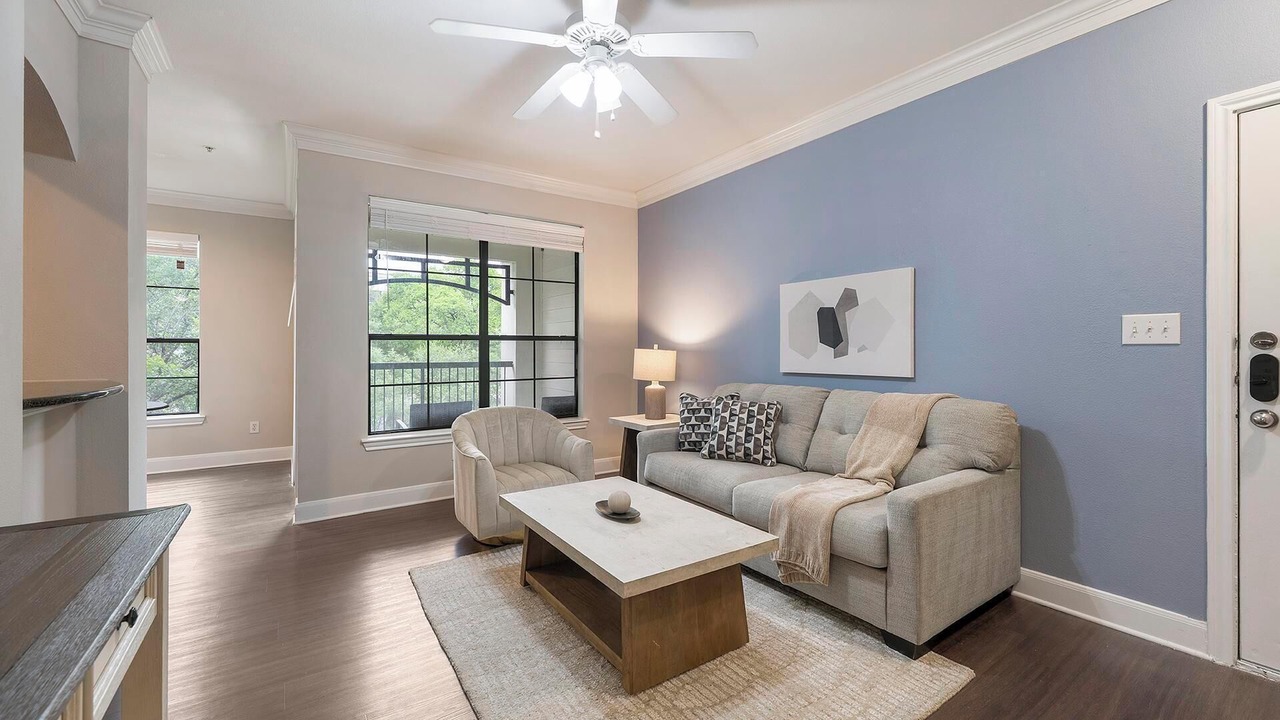 Photo of Livingroom in West Oak Hill