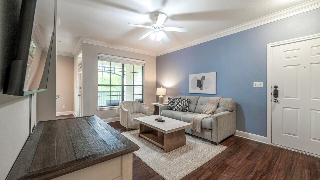 Photo of Livingroom in West Oak Hill