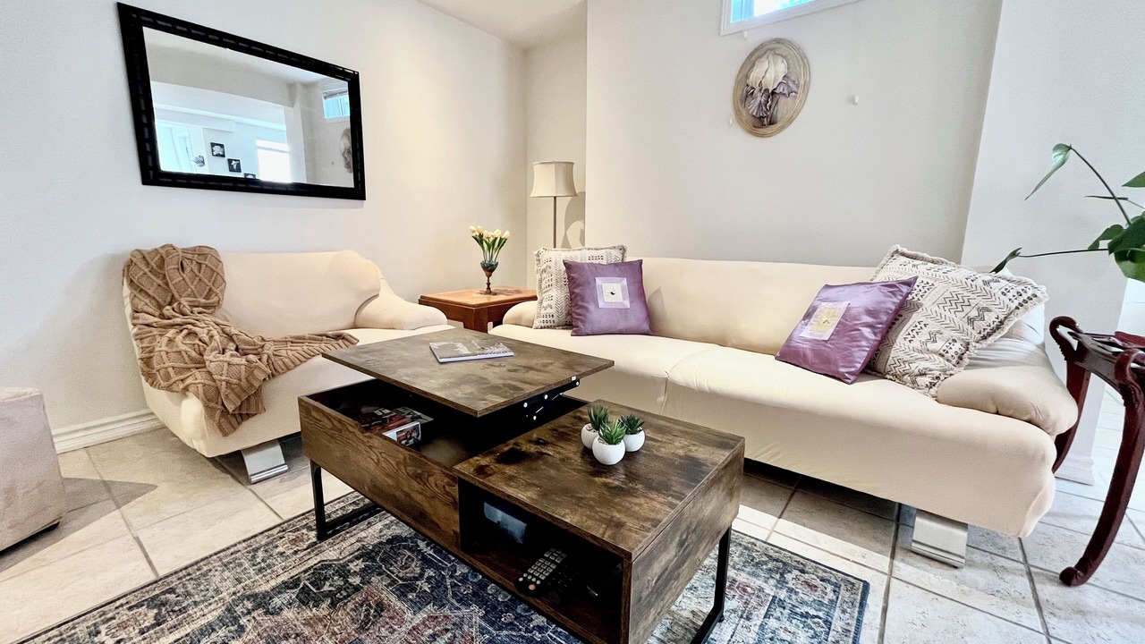 Photo of Livingroom in Newmarket