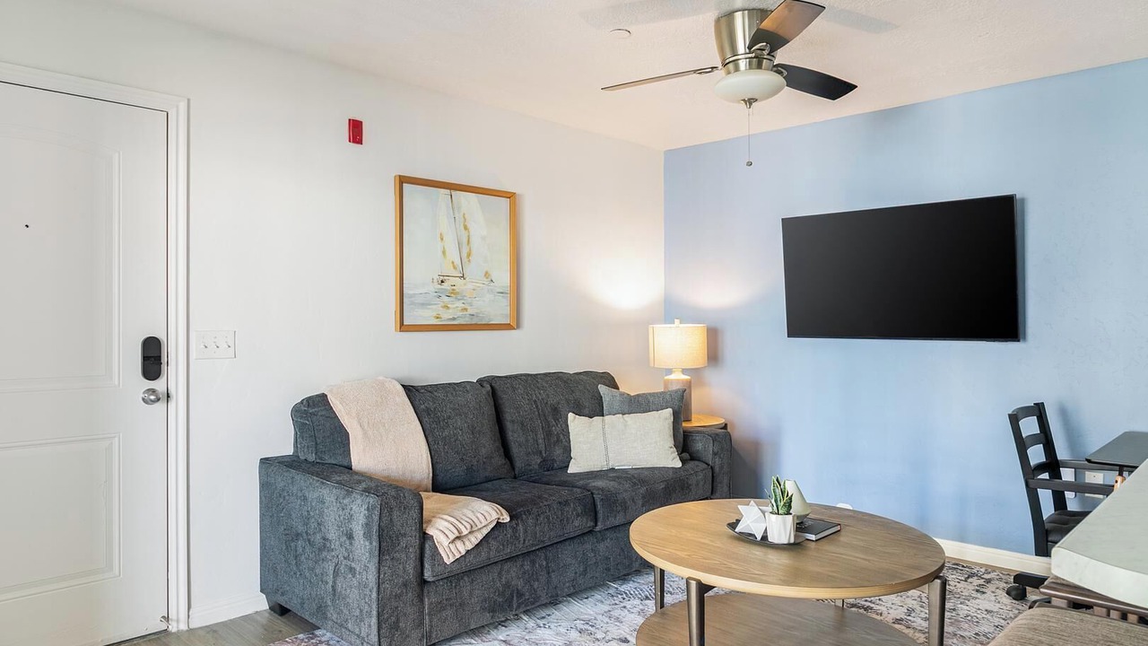 Photo of Livingroom in Herriman