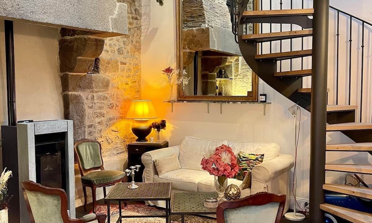 Photo of Livingroom in Combourg
