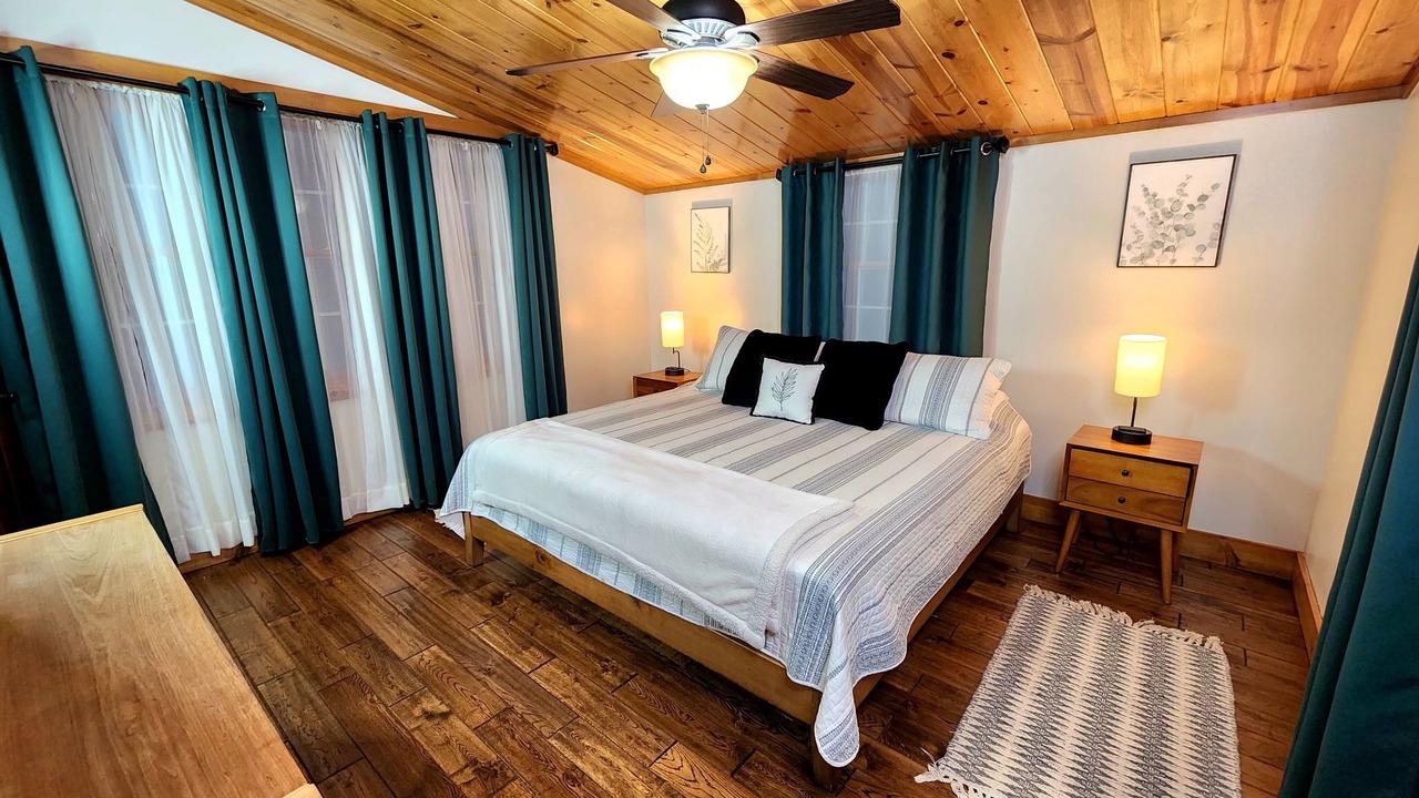 Photo of Bedroom in Eagle Rock