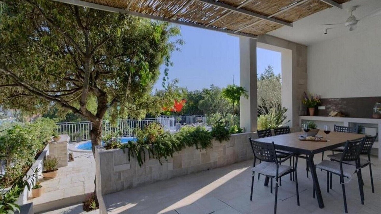 Photo of Outdoor in Loviste