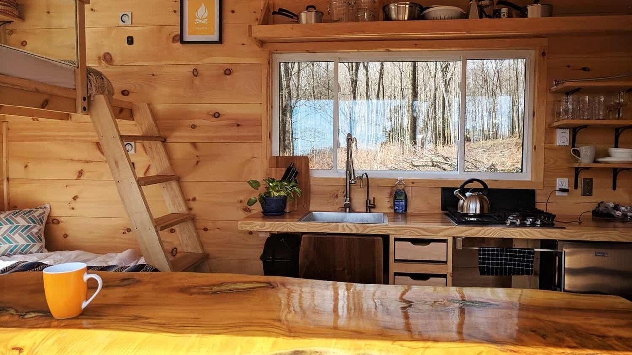 Photo of Kitchen in Dysart et al