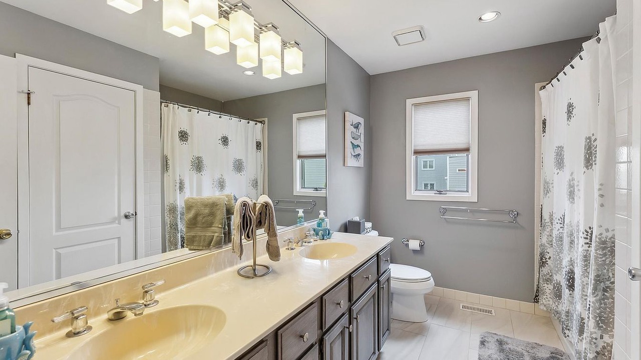 Photo of Bathroom in Margate City
