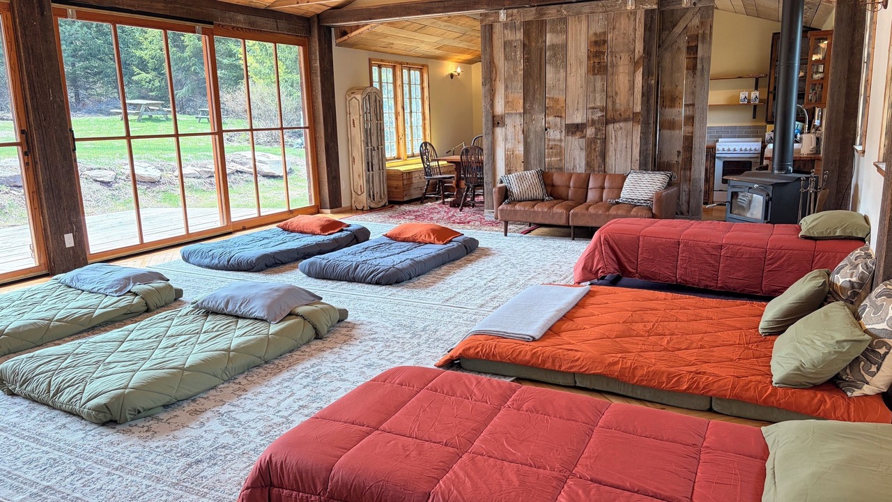 Photo of Livingroom in Long Eddy