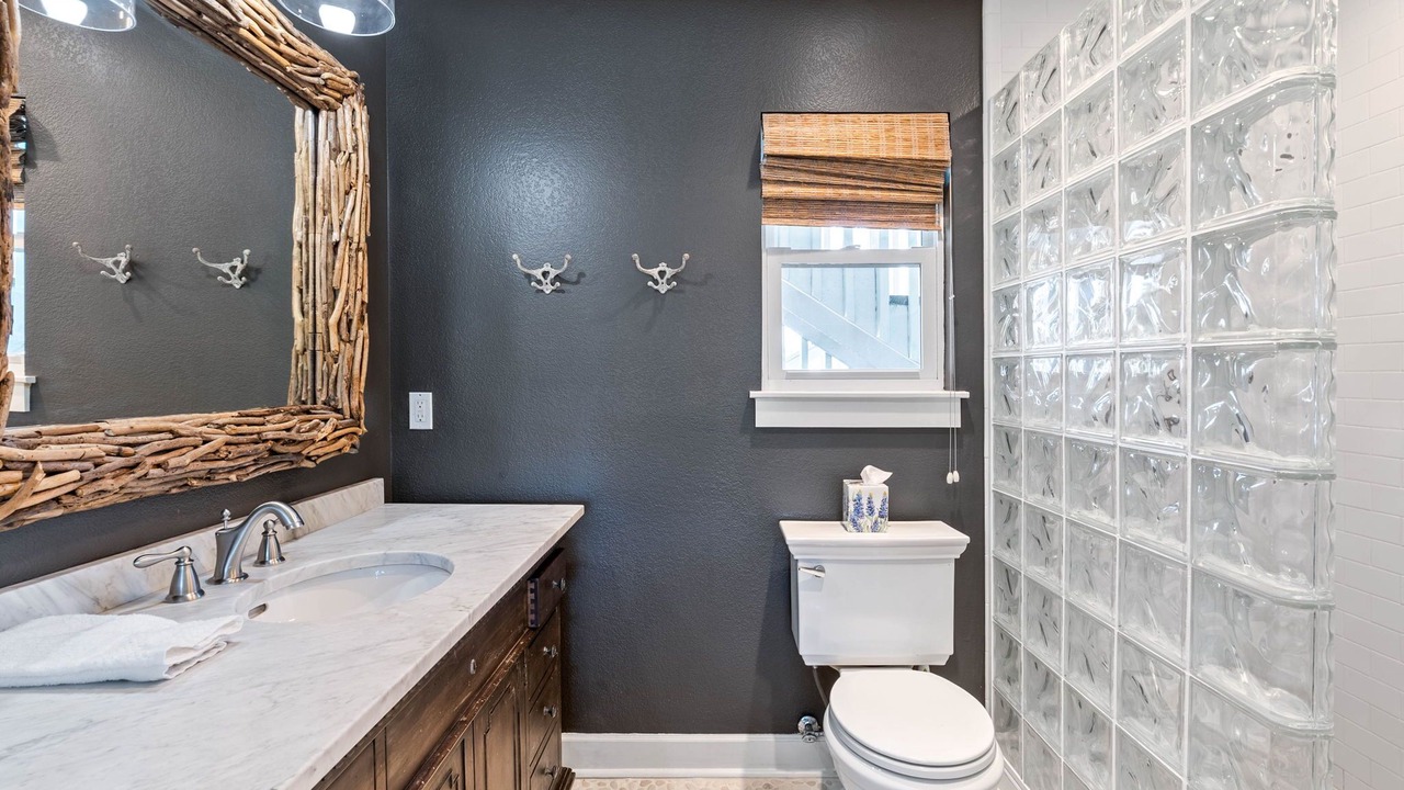Photo of Bathroom in Key Allegro