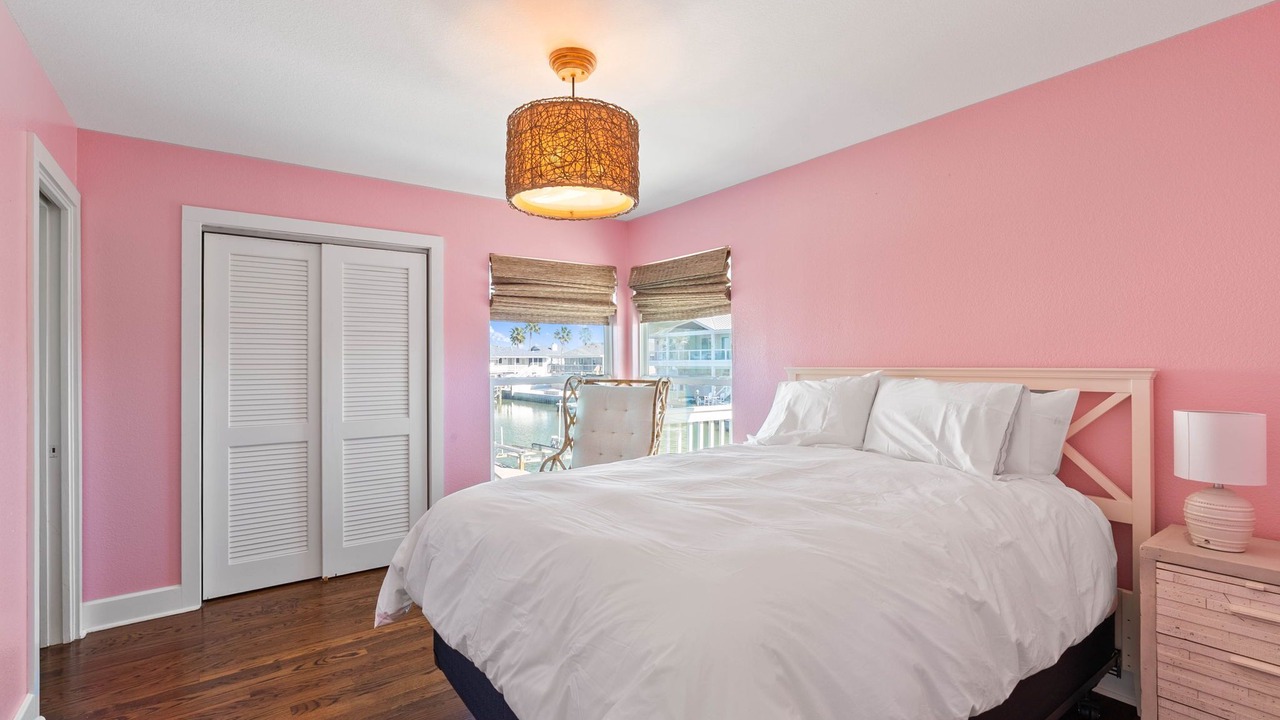 Photo of Bedroom in Key Allegro